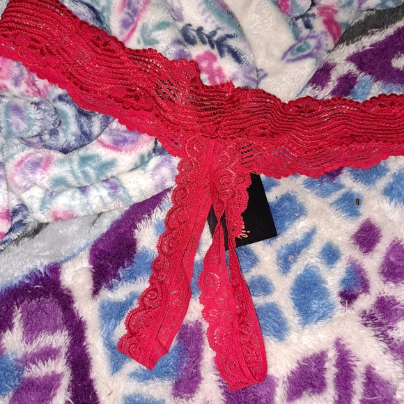 Crotchless panties - Picture 2 of 6